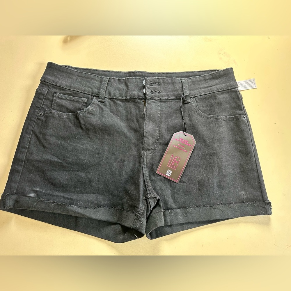 No Boundaries Black Jean Shorts Casual Cut-Off Style